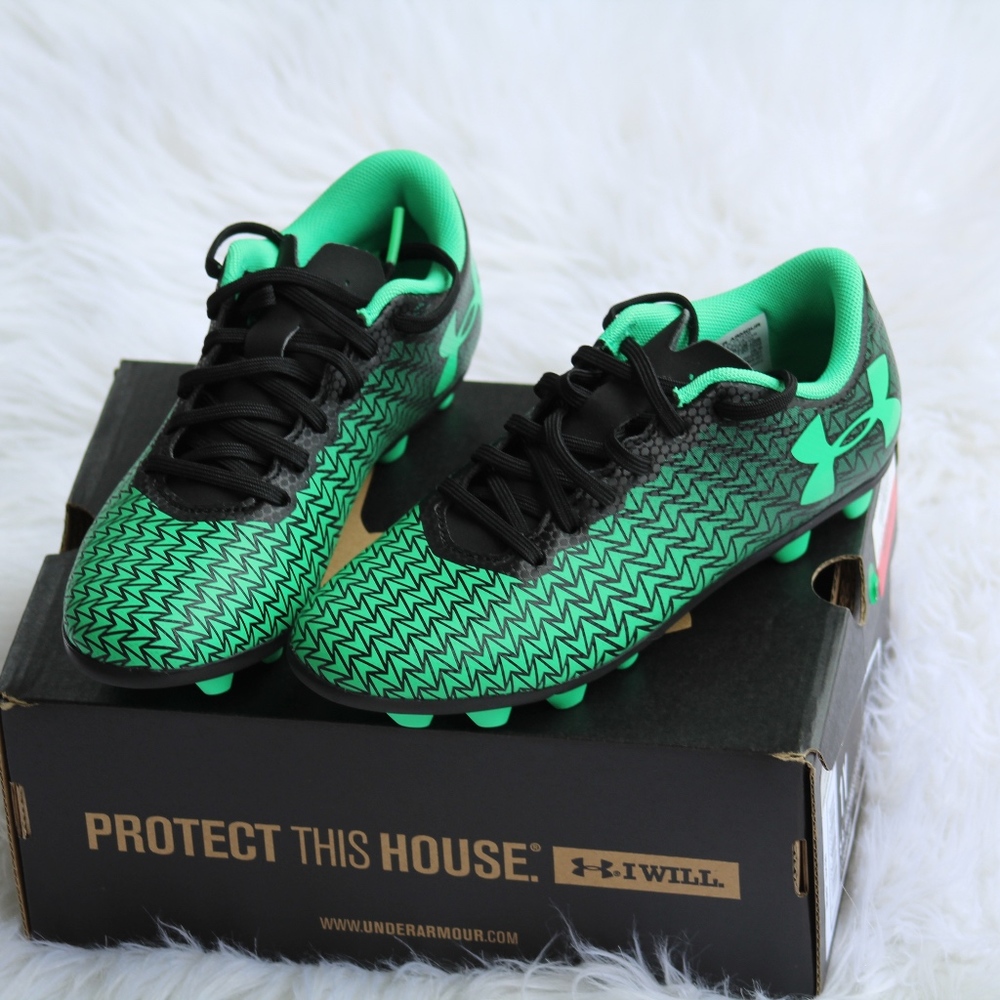 Boys Under Armour Soccer Cleats - Picture 3 of 7